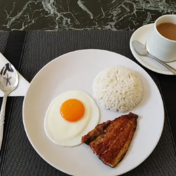 B&S Orchids Suites Hotel