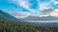 Amazing cabin close to lifts, brewery, dining, hiking and biking.