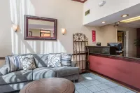 Econo Lodge Inn & Suites Riverside - Corona