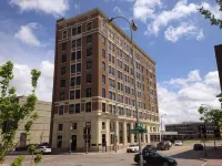 Hotel on Phillips