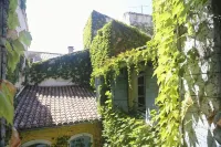 La Résidence Arles Centre Hotel a Fourques
