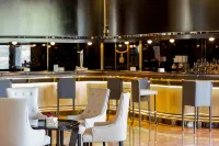 Hotel Tres Reyes Pamplona - بار