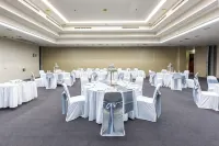 Best Western Plus Hotel Lord Forrest Hotels in Pelican Point