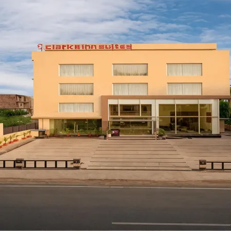 Clarks Inn Suites Katra