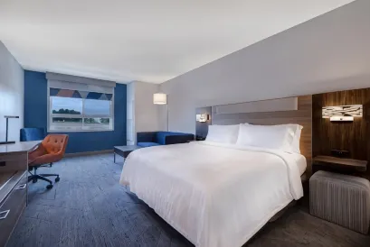 Holiday Inn Express & Suites Chino Hills