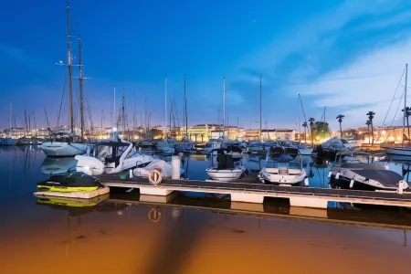 A37 - Casa Alferes in Downtown Lagos Отели рядом с достопримечательностью «Ponta da Piedade Lighthouse»