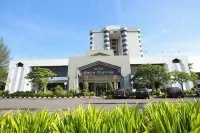The Putra Regency Hotel Hotel di 