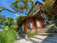 Taman Dolan Home & Resort Hotels in Bumiaji