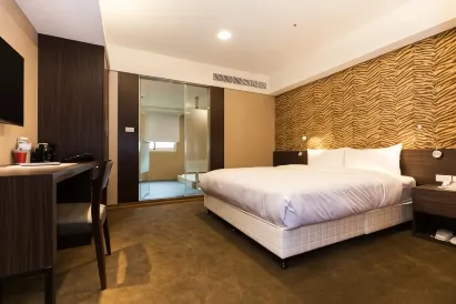Fairytale YiSu Hot Spring Hotel