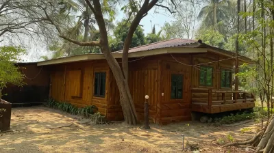 Saiyok River House Hotels in Lum Sum