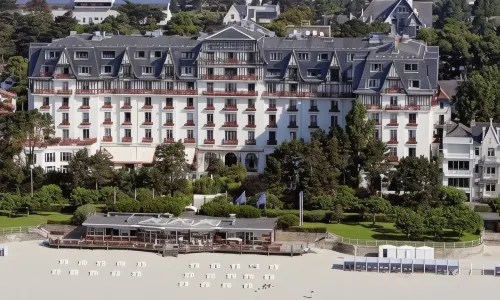 Hôtel Barrière l'Hermitage