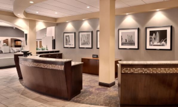 Embassy Suites by Hilton Kansas City International Airport
