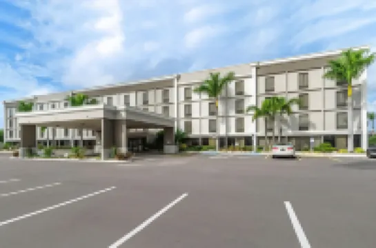 Comfort Inn & Suites St Pete - Clearwater International Airport