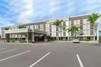 Comfort Inn & Suites St Pete - Clearwater International Airport Hotels in Pinellas County