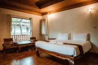 Tak Andaman Hotel