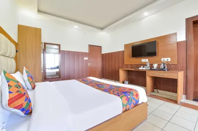 FabHotel Green Acres