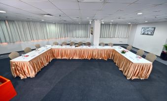 Ewan Ajman Suites Hotel