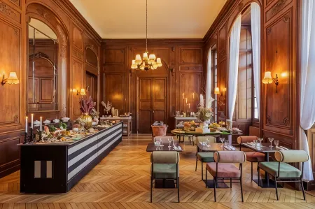 Château Jeanne & The Forest