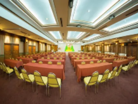 โรงแรมแพร่นครา โรงแรมในแพร่