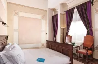 Hotel Copernicus - Flughafentransfer