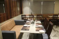 Hotel Rudra Royals - 朝食