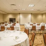 햄프턴 인 & 스위트 화이트피쉬