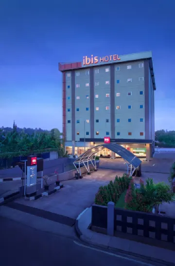 ibis Balikpapan Hotel dekat Pantai Kilang Mandiri