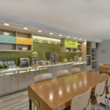 克拉克斯維爾-路易斯維爾北希爾頓惠庭飯店