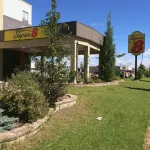 Super 8 by Wyndham Edson Các khách sạn ở Edson