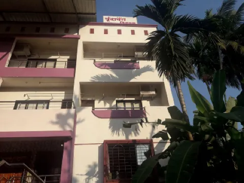 Vrundavan Deluxe Ganpatipule Hotels near Aare Ware Beach.