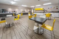 BridgePointe Inn & Suites by BPhotels, Council Bluffs, Omaha Area