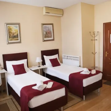 N-House Mini-Hotel Hotel berhampiran Galeri Tretyakov