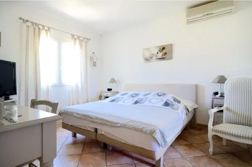 Large house Provencal farmhouse