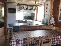 Spacious renovated apartment - 75m², at the foot of the slopes, ideal for families (baby equipment ヴェノスクのホテル