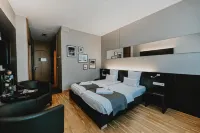 Coque Hotel - Pools
