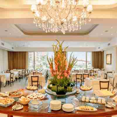 Hotel Presidente Dining/Meeting Rooms