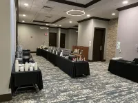 Holiday Inn & Suites CHICAGO NORTHWEST - ELGIN by IHG - Wifi