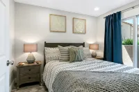 Newly Remodeled Condo - 2 Person Jetted Tub/Shower, Pools, Hot Tubs, Pickleball - Jakuzi