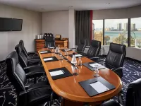 Best Western Plus Waterfront Hotel โรงแรมในวินด์เซอร์