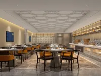 Vienna International Hotel Hotels near Jinwan Square