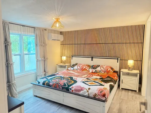 Modern 3 Bdrm Cottage Retreat by the Springs - Homestays