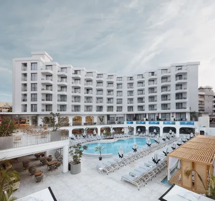 Lalila Blue Suites