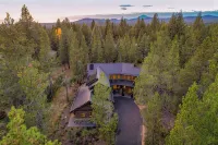 Alpine Lodge Sunriver, 5 Br Luxe, Sharc, Hot Tub, King Suites, EV, Ft Rock Park - 精品