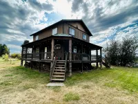 Delightful 3-bedroom house with AC in Usk Hotele w: Pend Oreille County