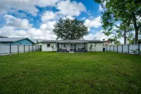3Br Home • River Access • Boating • Screened Lanai - Homestays