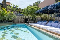 Hôtel Le Y Saint-Tropez - en bord de mer