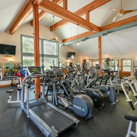Spacious Corner Townhouse Next to Mt. Snow! Private Hot Tub!