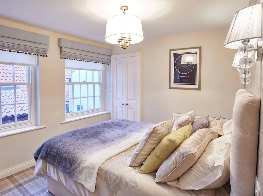Host & Stay | Spyglass 1708 - Whitby, UK