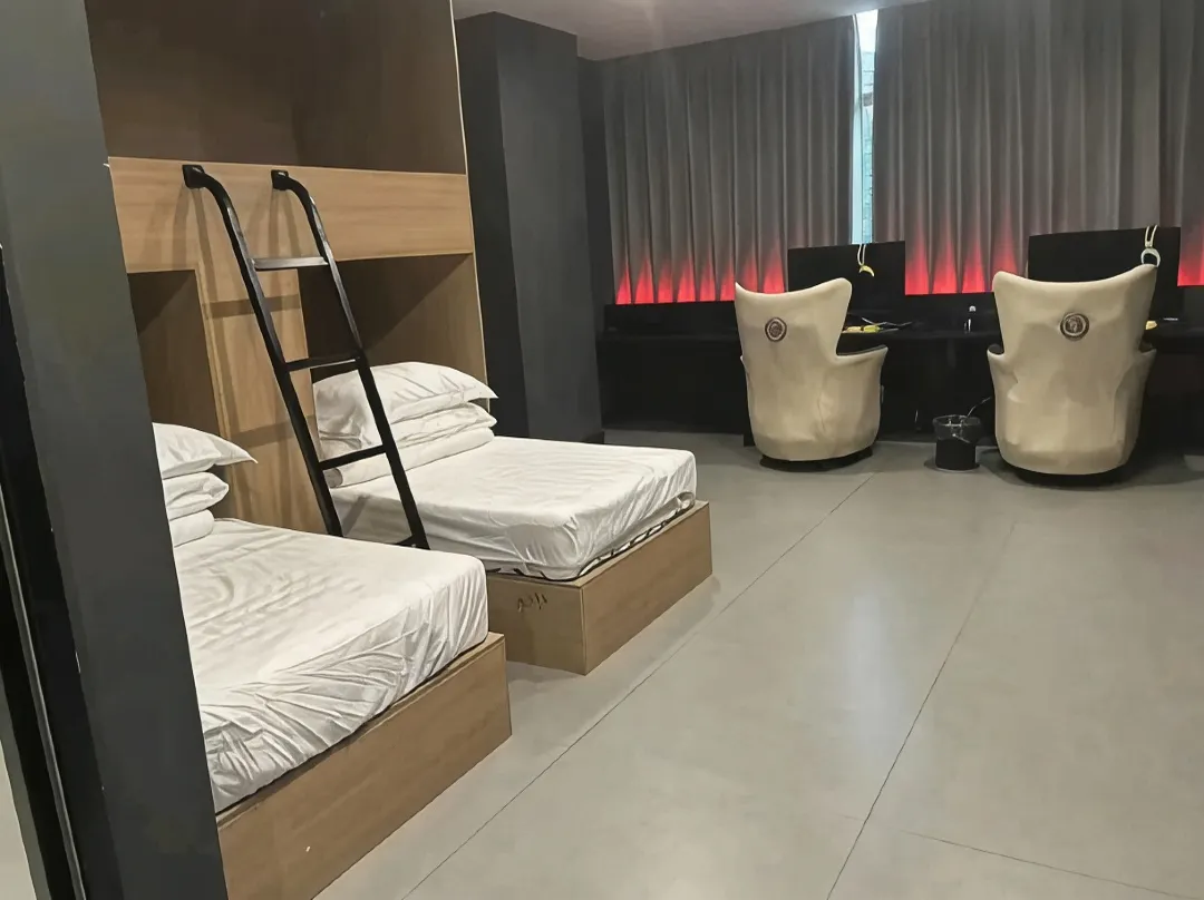 Hengnan Qilongzhu E-sports Hotel - Hengyang
