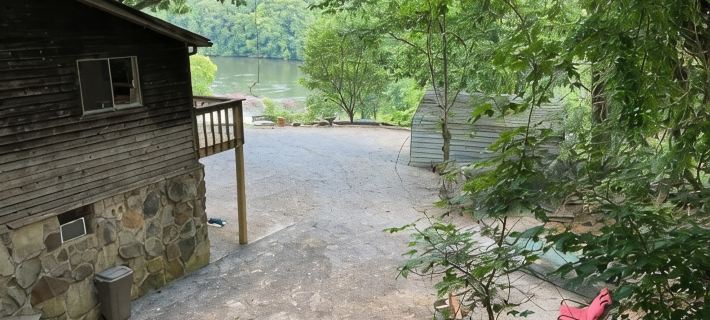 Tennessee River House Hotels in Marion County